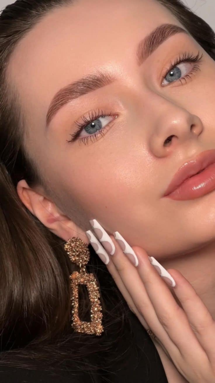 Prothésiste Ongulaire Pro : Tout ce qu’il faut savoir pour des ongles parfaits